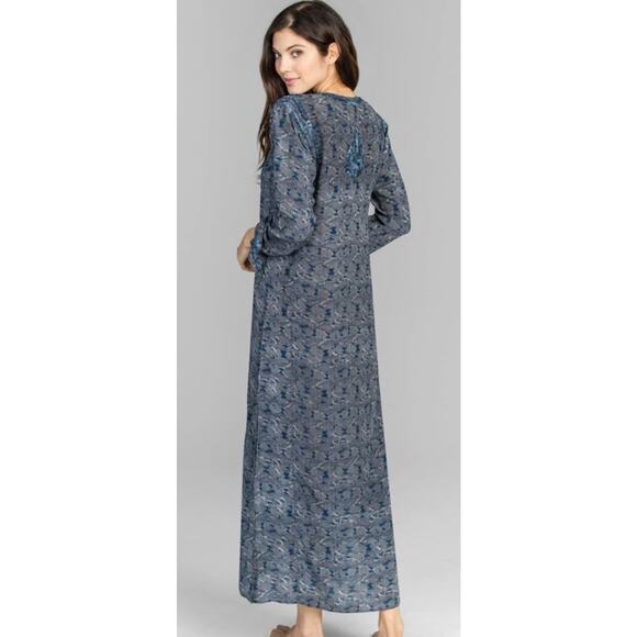 Amaya Dillon Navy 100% Silk Hand Embroidered Kaftan - Picture 2 of 10